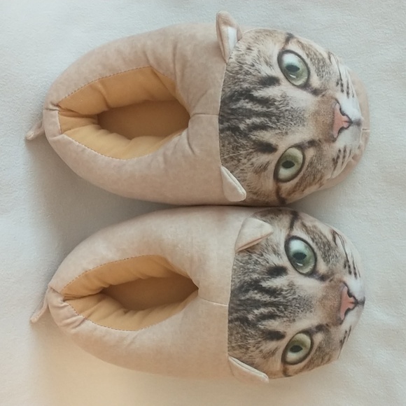 Cat Face Slippers - Picture 4 of 10